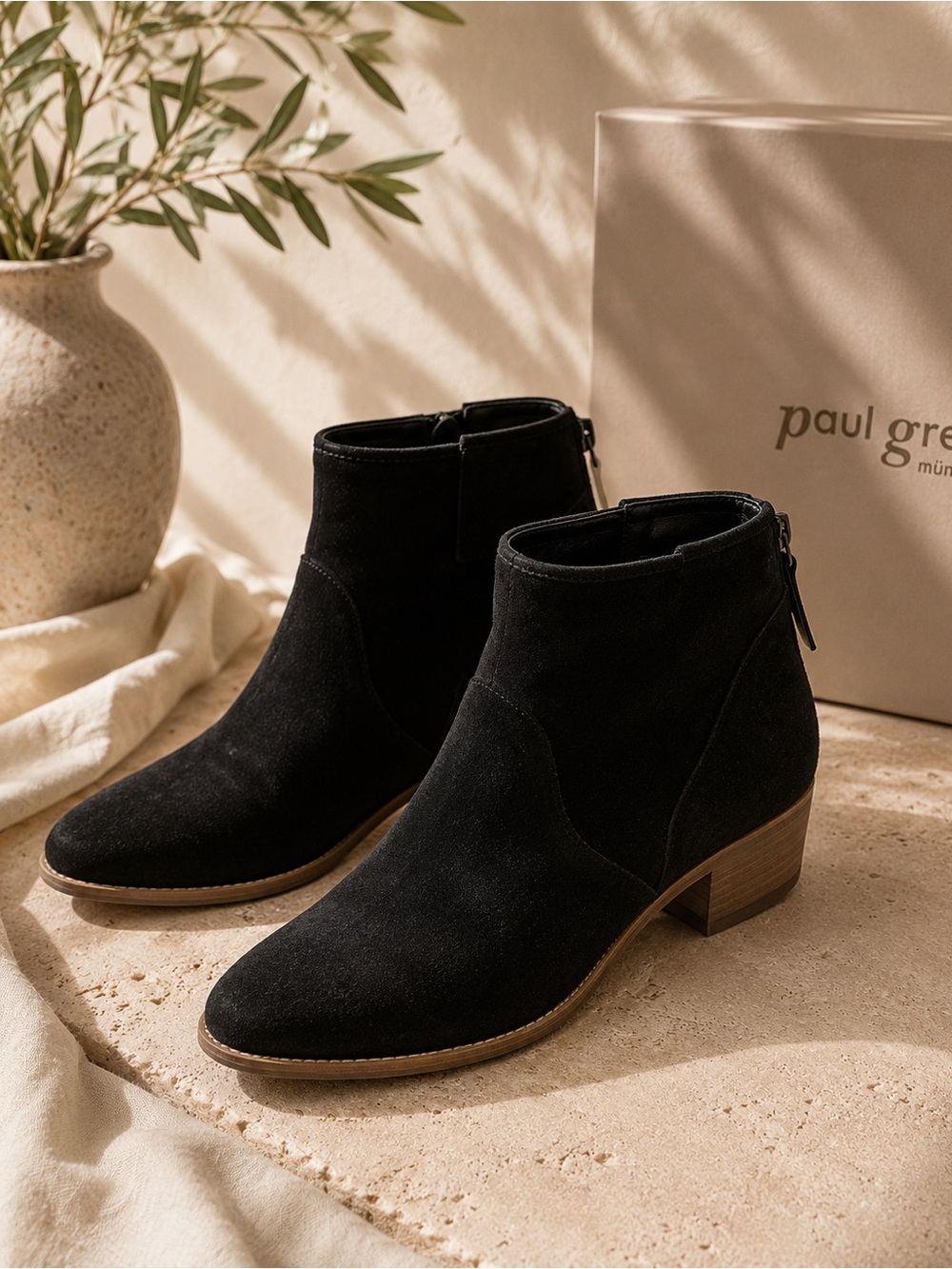 Paul Green Logan Black Suede Bootie Stacked Heel Austria Sz U.K. 6.5 US 8.5